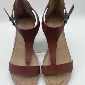 Kenneth Cole Reaction Tan Sandals